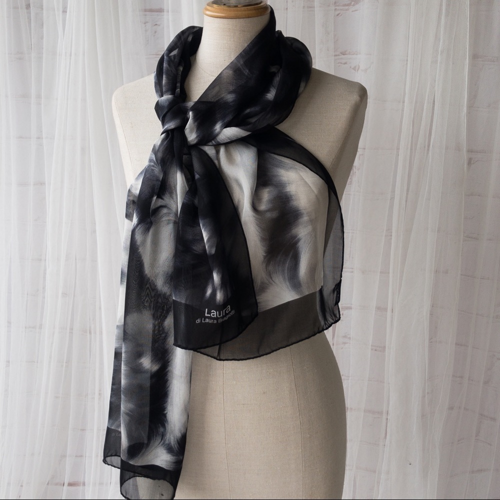 Laura di Biagiotti 100% Silk Scarf Made in Italy